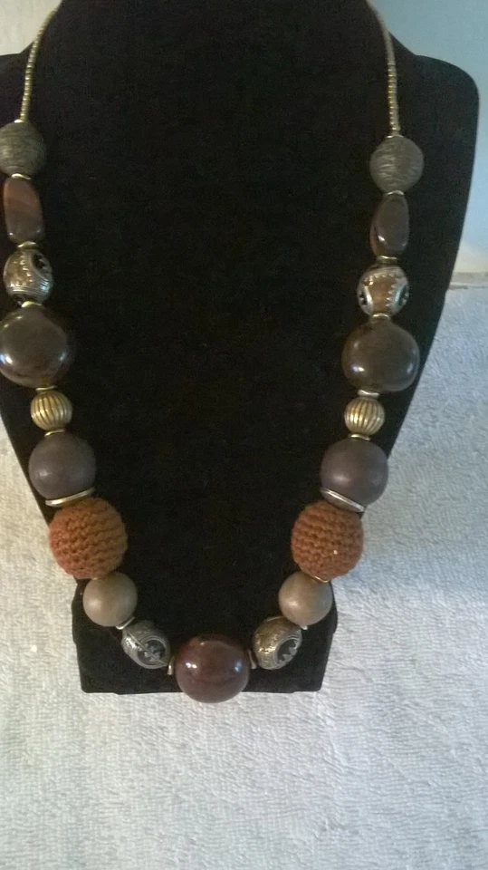 Collar Chico's Grueso Marrón Cuentas con Bolas Tejidas Plata Acabado Buey NUEVO SIN ETIQUETAS. Foto 1 de 4