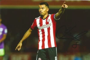 BRENTFORD: NICO YENNARIS SIGNED 6x4 ACTION PHOTO+COA - Picture 1 of 1