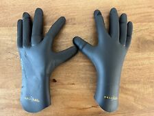 Xcel 4mm Gloves Size: Large