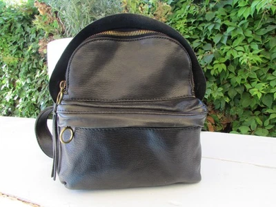Mini mochila Madewell Lorimer de cuero negro Foto 1 de 4