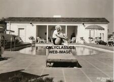 1932 PHOTO SEXY JEAN HARLOW AU BORD DE LA PISCINE À SON BEL AIR CALIFORNIE MAISON MGM