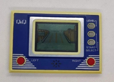 Q&Q Patrol Car CG-002B Игра и Часы Портативная ЖК-игра | Отсутствует Крышка Аккумулятора - Изображение 1 из 3