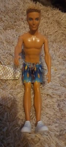 Ken (Barbie) - Picture 1 of 2