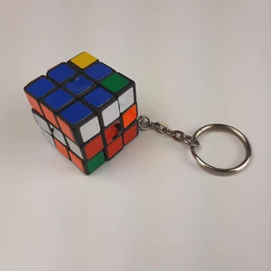 Rubik's Cube Vintage 1980s Keychain Working Coloured Puzzle Fidget Toy Pre-Owned - Picture 1 of 3
