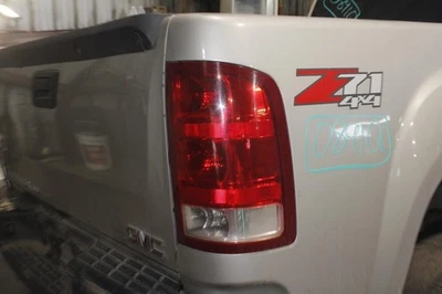Luz trasera derecha pasajero SIERRA SILVERADO RH 08 09 OEM WTY 90Day Warra Foto 1 de 4