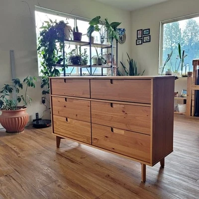 Современный комод середины века с 6 ящиками, карамельная отделка - Изображение 1 из 4