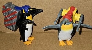 2 Batman Returns Penguin Comandos With Backpacks Kenner Action Figures 1991 - Picture 1 of 11