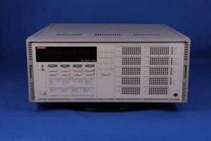 Keithley 7002 Schalter/Steuerung mit 3 Einheiten 7011-S (Quad 1X10 Multiplexer) - Bild 1 von 6