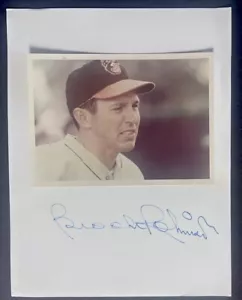 BROOKS ROBINSON Signed Paper & Vintage Photo HOF-Baltimore Orioles Gold Glove - Picture 1 of 3