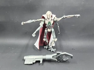 Star Wars General Grievous 2005 Revenge of the Sith Deluxe Figure w/ Cape, Hook - Picture 1 of 2
