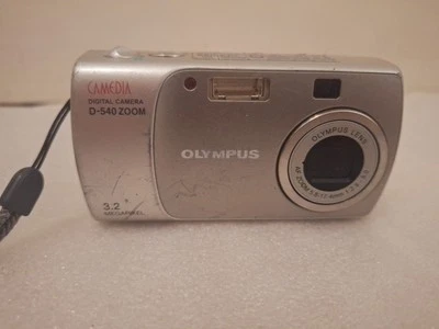 Getestet Olympus CAMEDIA D-540 Zoom 3.2MP Retro Kamera Vintage besondere Momente - Bild 1 von 4