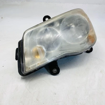 08-16 Conjunto de faros CHRYSLER Town Country lado del conductor izquierdo Foto 1 de 4