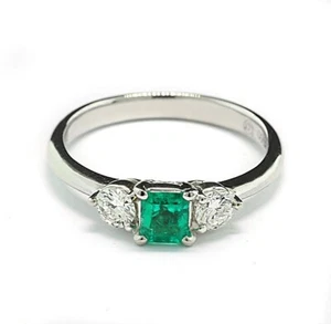 Smaragd-Brillant-Ring 900 Platin Top Farbe Wert 3.900 Euro NEU - Picture 1 of 3