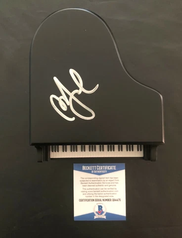 PIANO MAN BILLY JOEL SIGNED MINI PIANO AUTHENTIC AUTOGRAPH BAS BECKETT COA 17 Cover