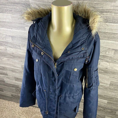 Chaqueta parka aislante con capucha azul oscuro con ribete de piel sintética Forever 21 para mujer talla M Foto 1 de 4