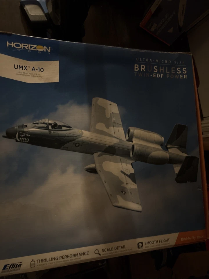 A-10 Thunderbolt II Twin 64 mm EDF BNF Basic con AS3X y SAFE Select Foto 1 de 4