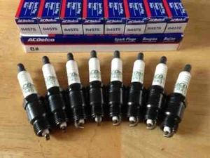 New Genuine GM ACDelco Spark Plugs R45TS SET OF 8 - Picture 1 of 1