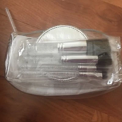 Neu im Karton, 100 % authentisches MAC Make It Perfect Pinselset (Reisegröße), eingestellt - Bild 1 von 3