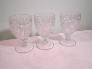 Vintage Lot of 3 Crystal Clear Cut Glass Cordial Glasses with Starburst Pattern - Bild 1 von 7