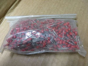 TANTALUM CAPACITOR UNUSED - NEW OLD STOCK - VINTAGE 600 pieces 6.8uF 10v - Picture 1 of 3