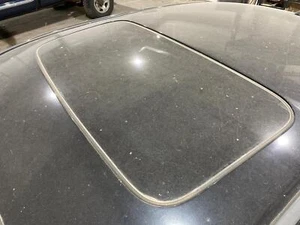 2008 - 2012 Honda Accord Sunroof Glass (Glass Only) - Picture 1 of 1