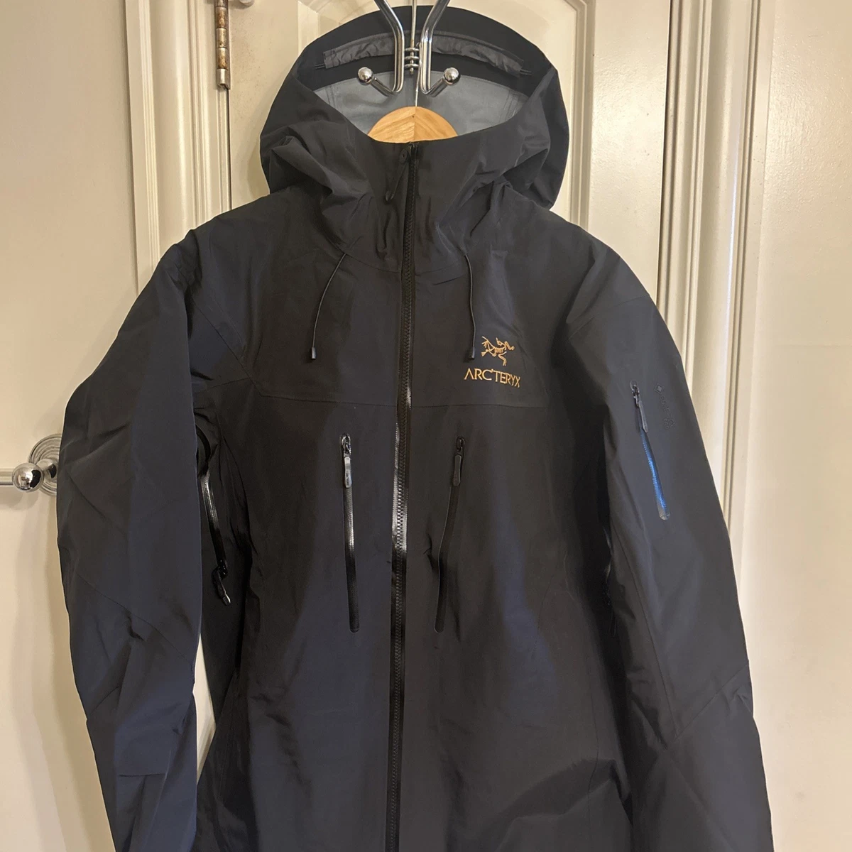 Arc'teryx Arc'teryx Alpha SV Jackets for Men for Sale - Shop New