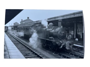 1408 Locomotive @ Plymouth Railway Station 1956 B/W Photo - Picture 1 of 3