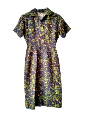 Vestido camisero vintage años 50 60 púrpura verde amarillo floral 34" busto 25" cintura Foto 1 de 4