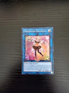 Yugioh Maze of the Master - Trickstar Colchica - Super Rare - MZTM-EN028 - Picture 1 of 2