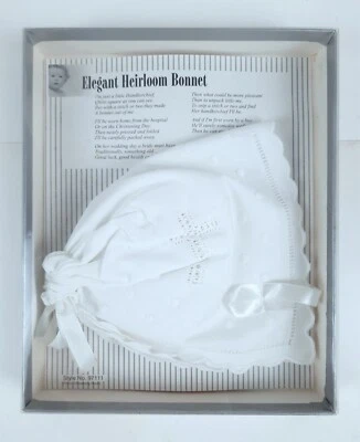 Elegante gorro de reliquia de bebé vintage bautizo bautizo cruz blanca Foto 1 de 4