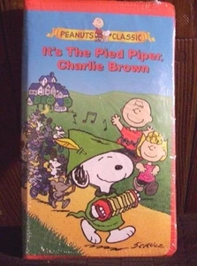 Its the Pied Piper, Charlie Brown (VHS, 2000, Clamshell) Snoopy Hard to Find  - Picture 1 of 1