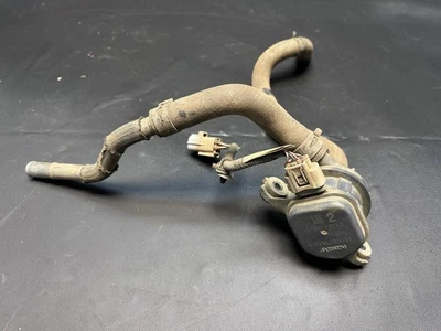 TOYOTA HILUX VIII Pick-up N1 Water Pump  161B047010  2.4 Diesel 2019 - Image 1 of 4