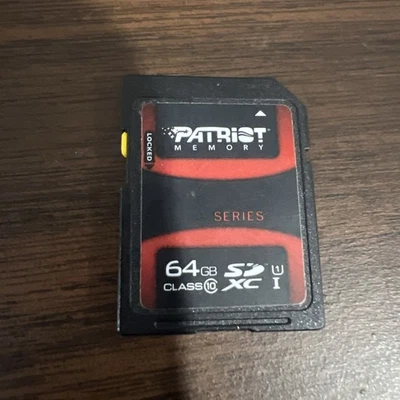 Patriot Series 64 GB SDHC Card - Retail - (PEF64GSXC10333 - Image 1 of 2