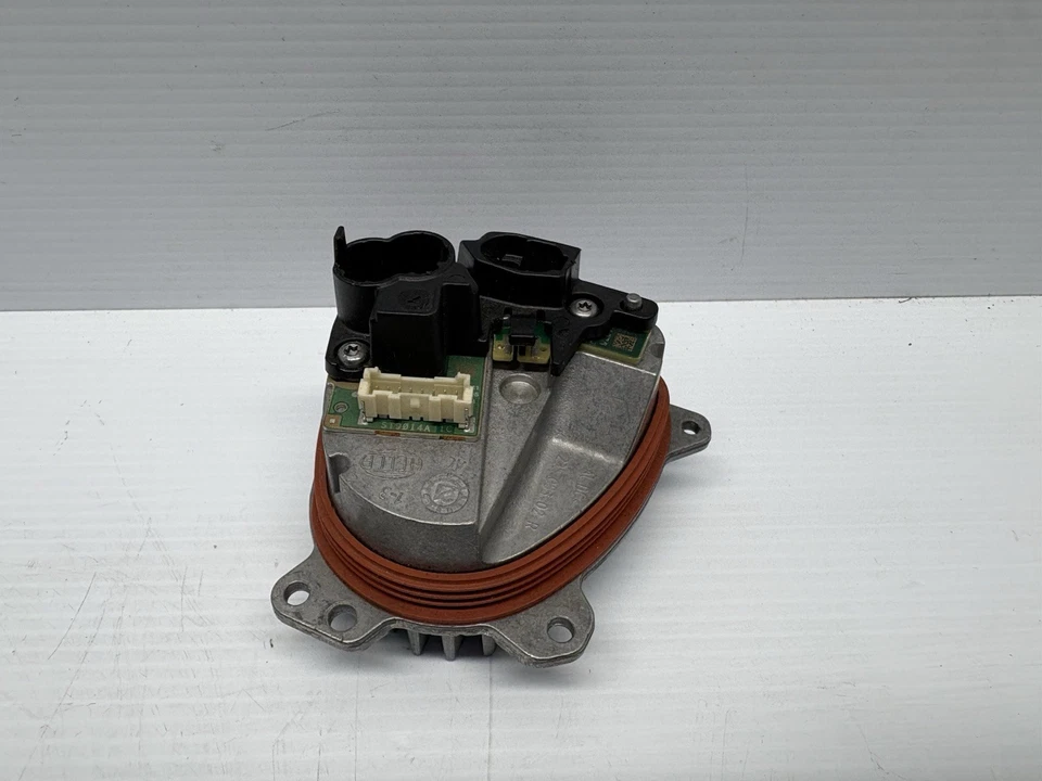 OEM para 21-22 BMW 530i 540i módulo de diodo de seta controle de computador - Imagem 1 de 4