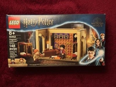 LEGO Harry Potter: Hogwarts Gryffindor Dorms (40452) NEW - Image 1 of 3