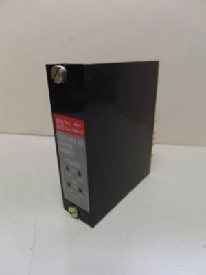 SQUARE D Output Module 8884-SOM-221 New #11426 - Image 1 of 3