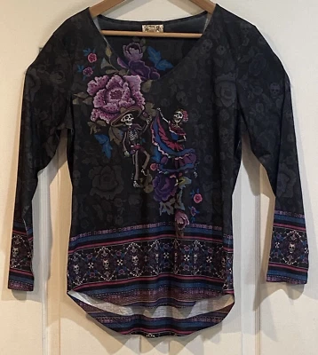 One World Womens M LS V-Neck Tunic Shirt Top Graphic Skeletons Black Halloween - Image 1 of 4