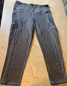 Athleta Gray Herringbone Static Drifter Capri Leggings 983305 Women Medium - Picture 1 of 10