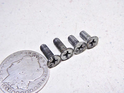 73 YAMAHA TX500 CARBURETOR MOUNTING SCREWS TO PLATE BRACKET - Image 1 of 3