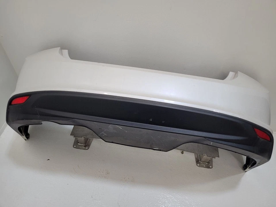 16-18 CHEVROLET MALIBU Rear Bumper Without Park Assist White 84276884  - Image 1 of 4