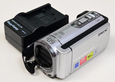 Sony DCR-SX63 16 GB Camcorder Silver 60x Optical Zoom Face Detection - Image 1 of 4