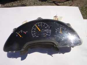 Velocímetro Grand Am 1992 73 k sin velocímetro - Imagen 1 de 1