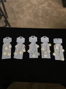 SILVER COLORED CHARM CHRISTMAS BRACELET LOT 5 BRACELETS. SNOWFLAKES & TREES NEW - Picture 1 of 9