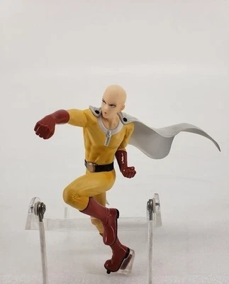 Figura de acción One Punch Man Foto 1 de 3