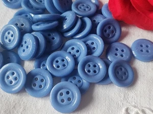 lot 18 boutons anciens pâte de verre bleu 1,8/1,9  cm  layette ref T17 - Picture 1 of 2