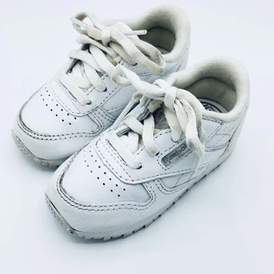 Tênis esportivo Reebok couro clássico infantil tamanho 5 C peek n fit - Imagem 1 de 4