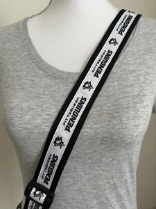 Pittsburgh Penguins Cartera Correa 46" Grado Alumni Regalo 4 su mamá Medias Relleno - Imagen 1 de 7