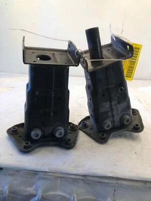 2007 - 2008 MERCEDES BENZ Front Bumper Reinforcement Bracket Left & Right Side - Imagem 1 de 4