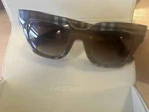 Burberry Check Square Frame Sunglasses - Picture 1 of 6
