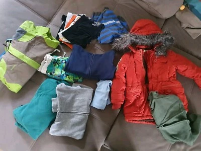 Kleiderpaket Junge Gr.98/104 ca.16 Teile - Bild 1 von 4